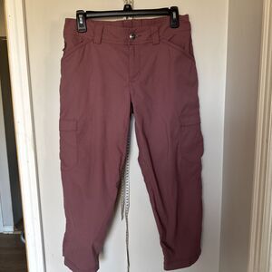 Duluth Trading Company Cargo Capri Pants Womens size 6 Red Cropped Hiking Pocket